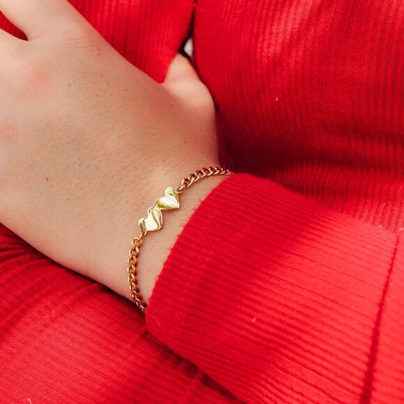 18K Gold PVD Stainless Steel Engravable 2 Hearts on Curb Chain Bracelet - Picture 1 of 4